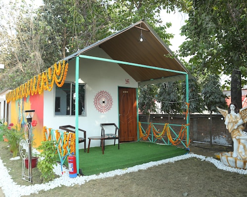 Premium Family Cottage Washroom